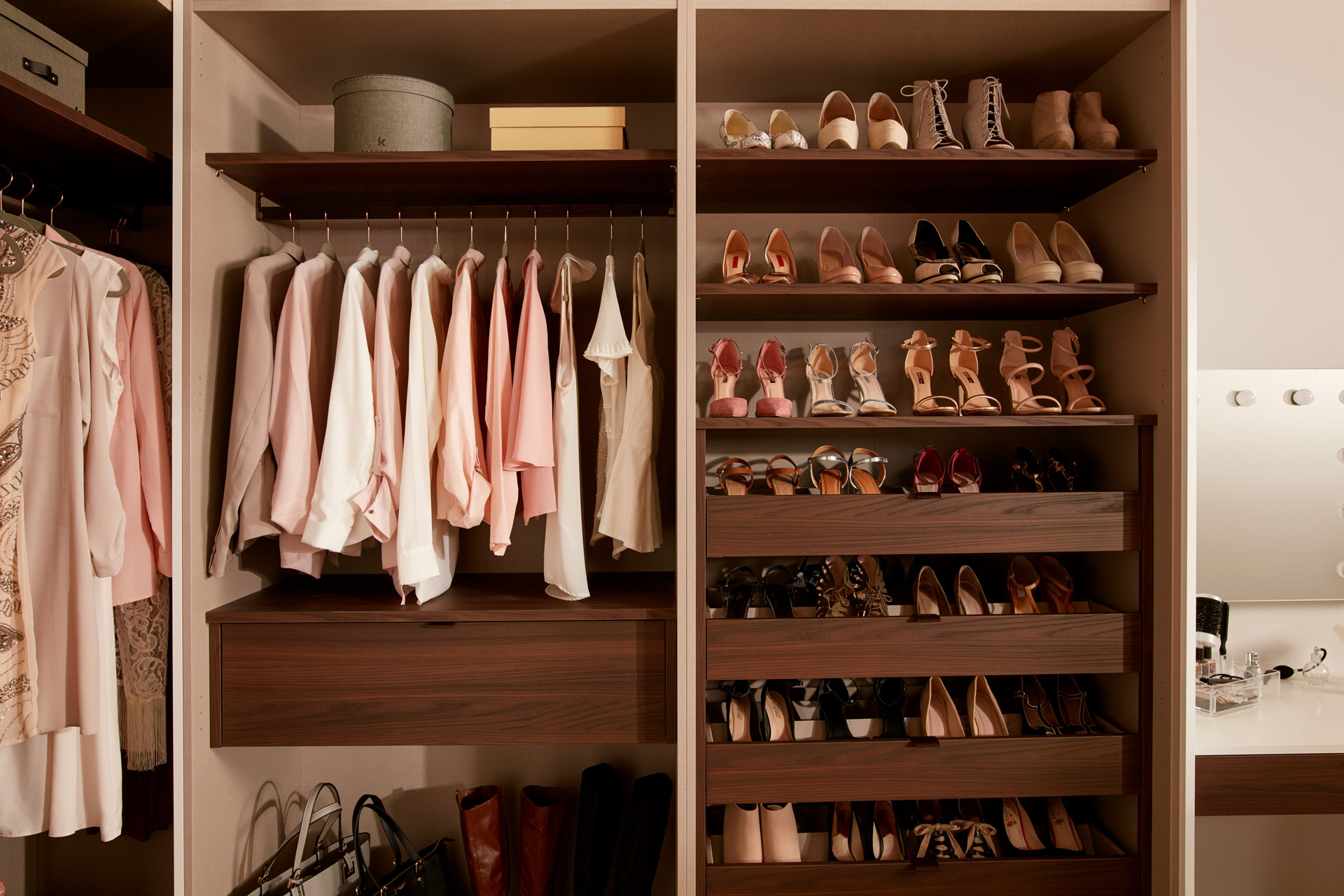 walk-in-wardrobe-Copy(1).jpg